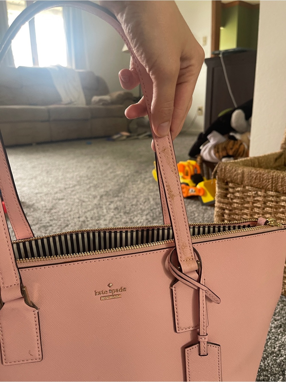 Kate Spade New York Cameron Street Lucie Tote. Light pink glam classy - Picture 3 of 10